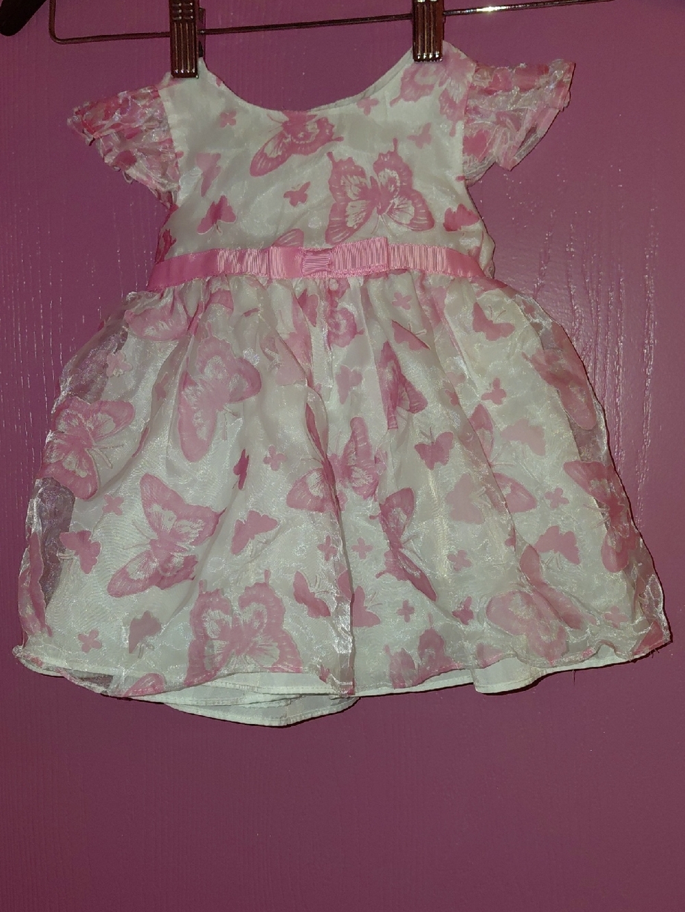 NWOT marmellata Infant Dress in White with Pink Logo